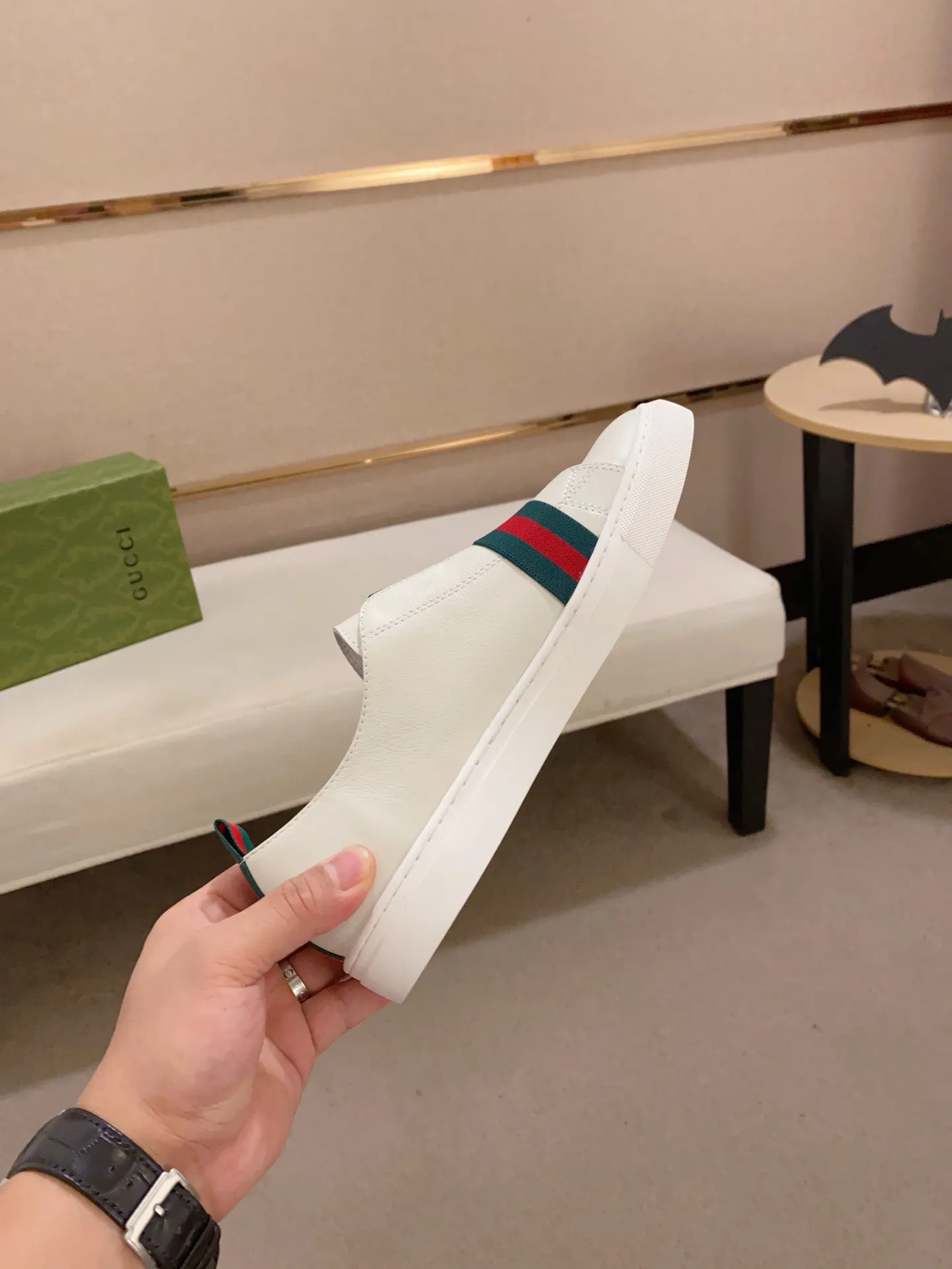 Men's clothing and shoes💰 440💰🇮🇹🇮🇹GUCCI (Gucci) top 🔍🔍 spring and summer models are on sale at the same time, the upper 🇮🇹 imported Italian first-layer cowhide, fully imported sheepskin lining 💪💪, completely 1⃣️compared 1⃣️Reproduction🇮🇹💪💪, ⚠Sole: The original sole is specially provided by the original factory, the exclusive movable molded sole is super comfortable, ⚠Original factory follow-up goods, 🔍🔍high quality, you can enter and leave the counter at will, welcome to compare⚠. Code number:38-44